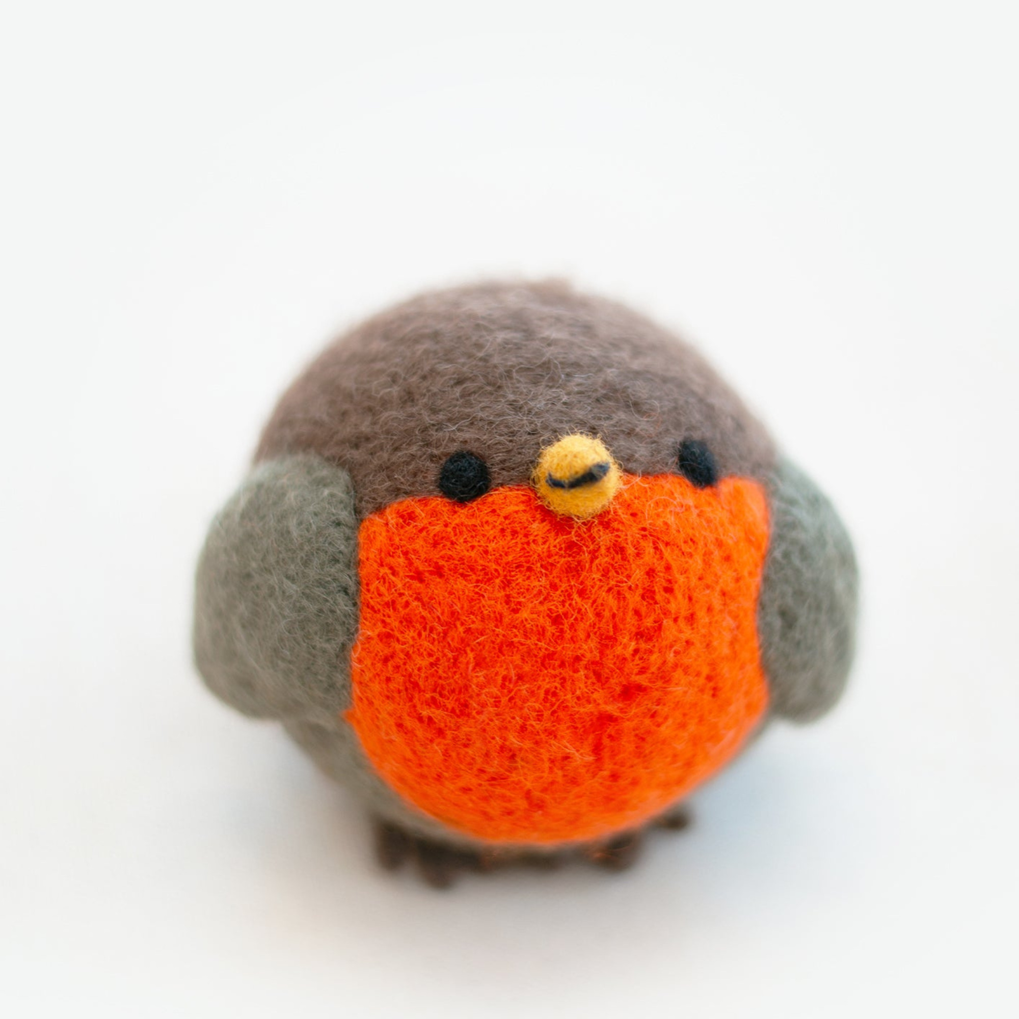 Robin Beastball - Biscuit & Bell